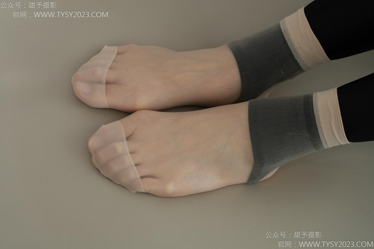 图片[102]-甜予摄影 NO.158 梦梦-高跟鞋、短肉丝、短黑丝、裸足[130P] – 速更版-美库