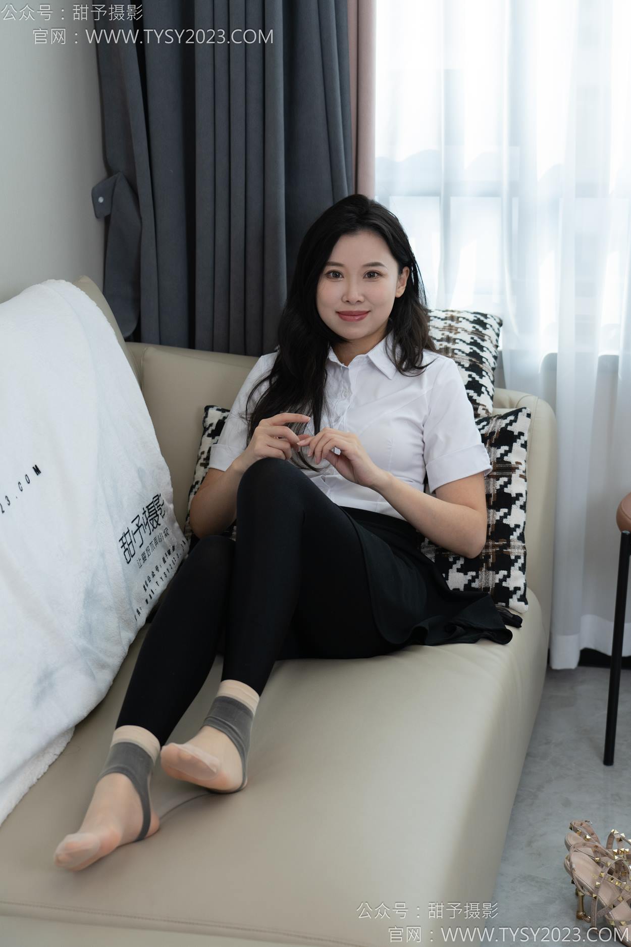 图片[108]-甜予摄影 NO.158 梦梦-高跟鞋、短肉丝、短黑丝、裸足[130P] – 速更版-美库