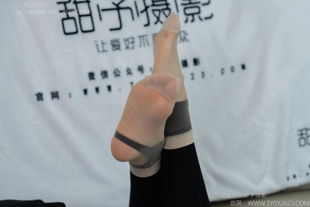 图片[112]-甜予摄影 NO.158 梦梦-高跟鞋、短肉丝、短黑丝、裸足[130P] – 速更版-美库