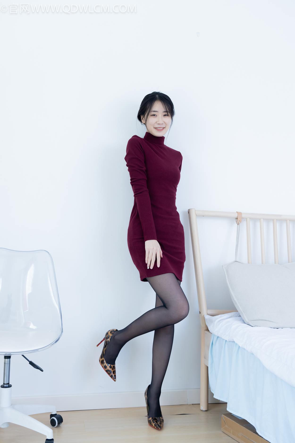 图片[10]-物恋传媒 NO.2331 菜菜-高跟鞋、薄黑丝、裸足[168P] – 速更版-美库