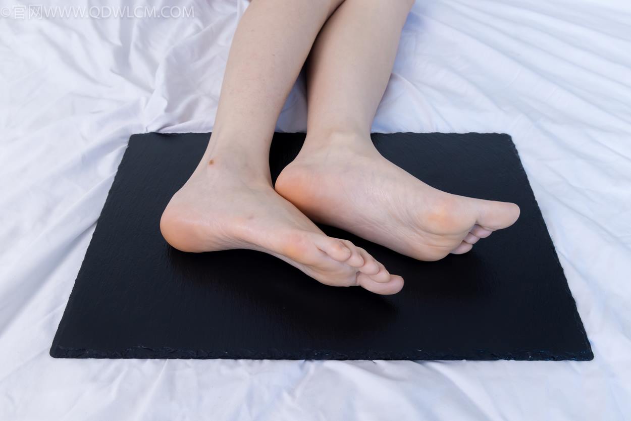 图片[93]-物恋传媒 NO.2331 菜菜-高跟鞋、薄黑丝、裸足[168P] – 速更版-美库