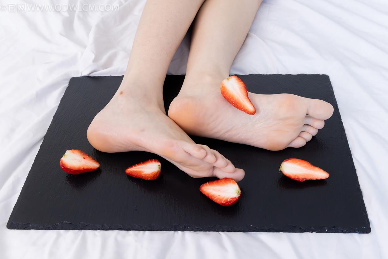 图片[98]-物恋传媒 NO.2331 菜菜-高跟鞋、薄黑丝、裸足[168P] – 速更版-美库