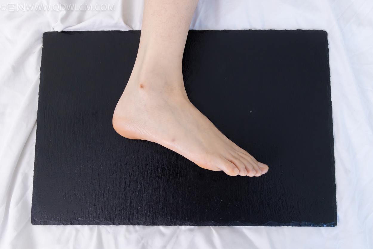 图片[101]-物恋传媒 NO.2331 菜菜-高跟鞋、薄黑丝、裸足[168P] – 速更版-美库