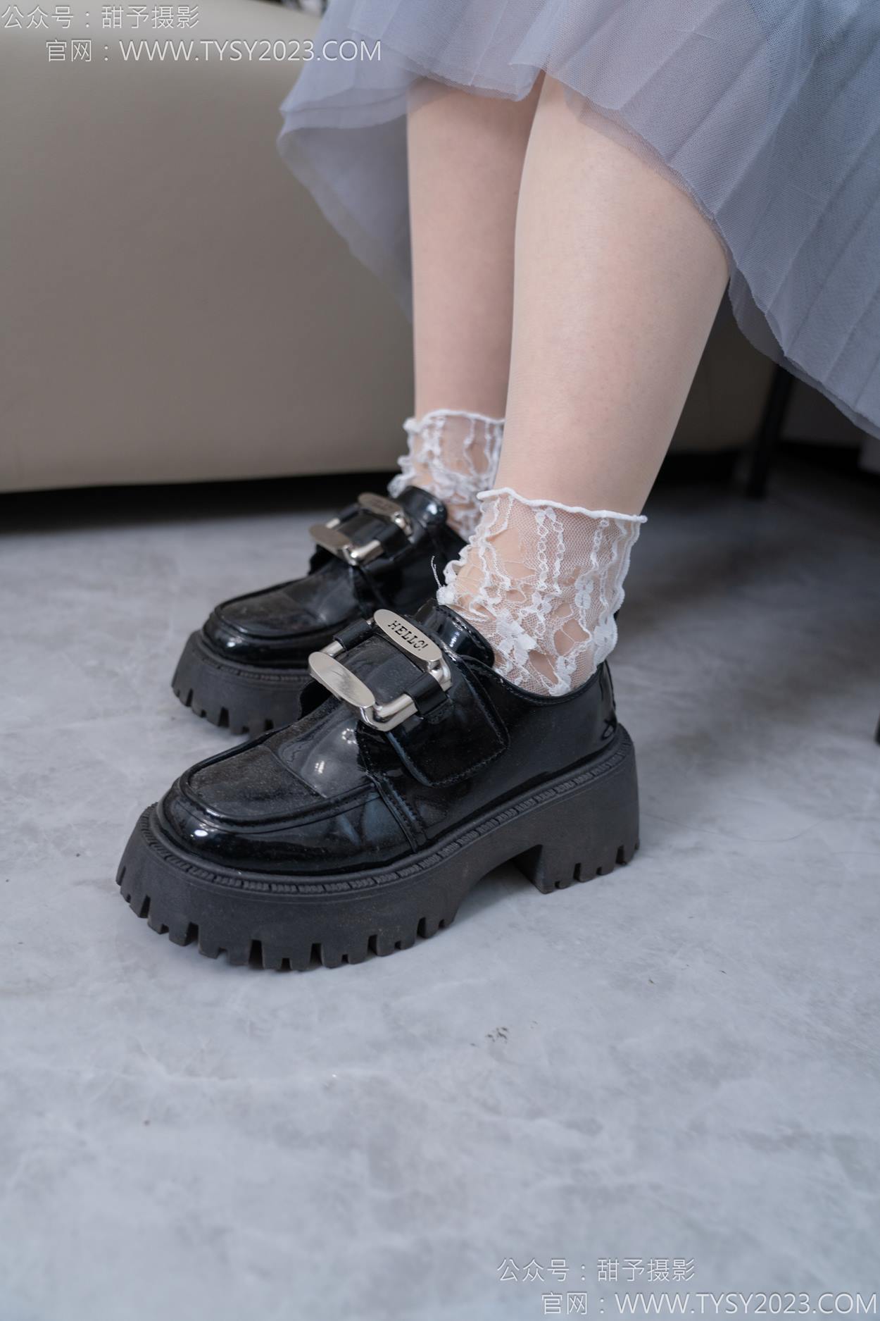 图片[10]-甜予摄影 NO.159 杨梅-皮鞋、蕾丝袜、薄肉丝[88P] – 速更版-美库