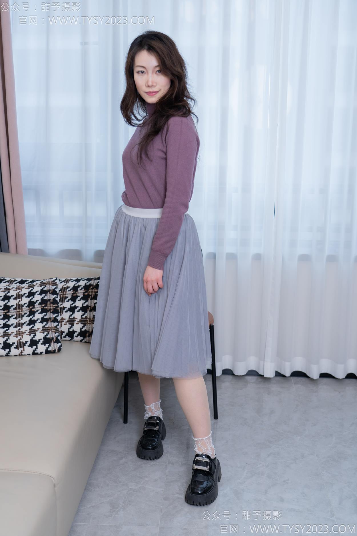 图片[18]-甜予摄影 NO.159 杨梅-皮鞋、蕾丝袜、薄肉丝[88P] – 速更版-美库