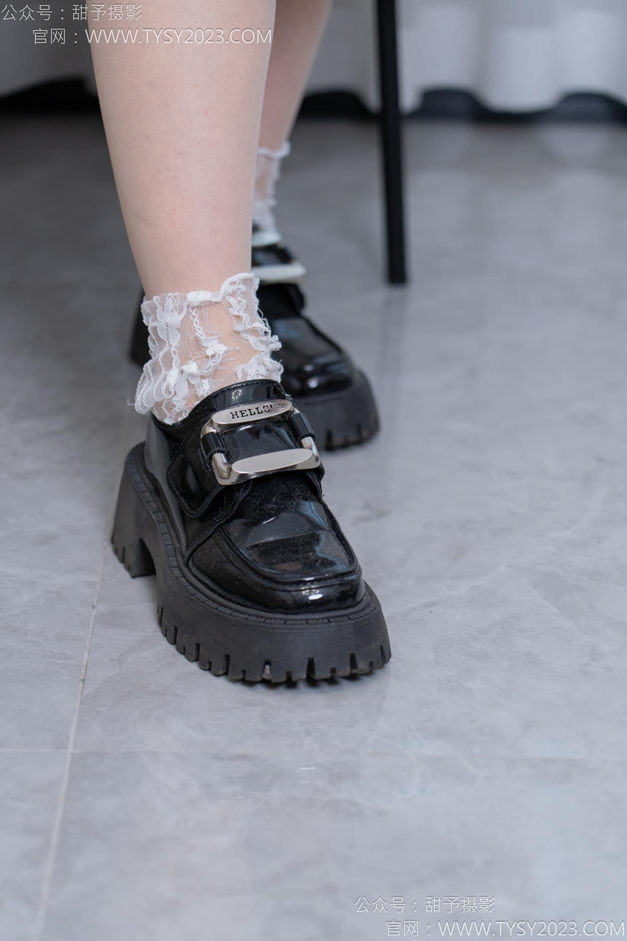 图片[22]-甜予摄影 NO.159 杨梅-皮鞋、蕾丝袜、薄肉丝[88P] – 速更版-美库