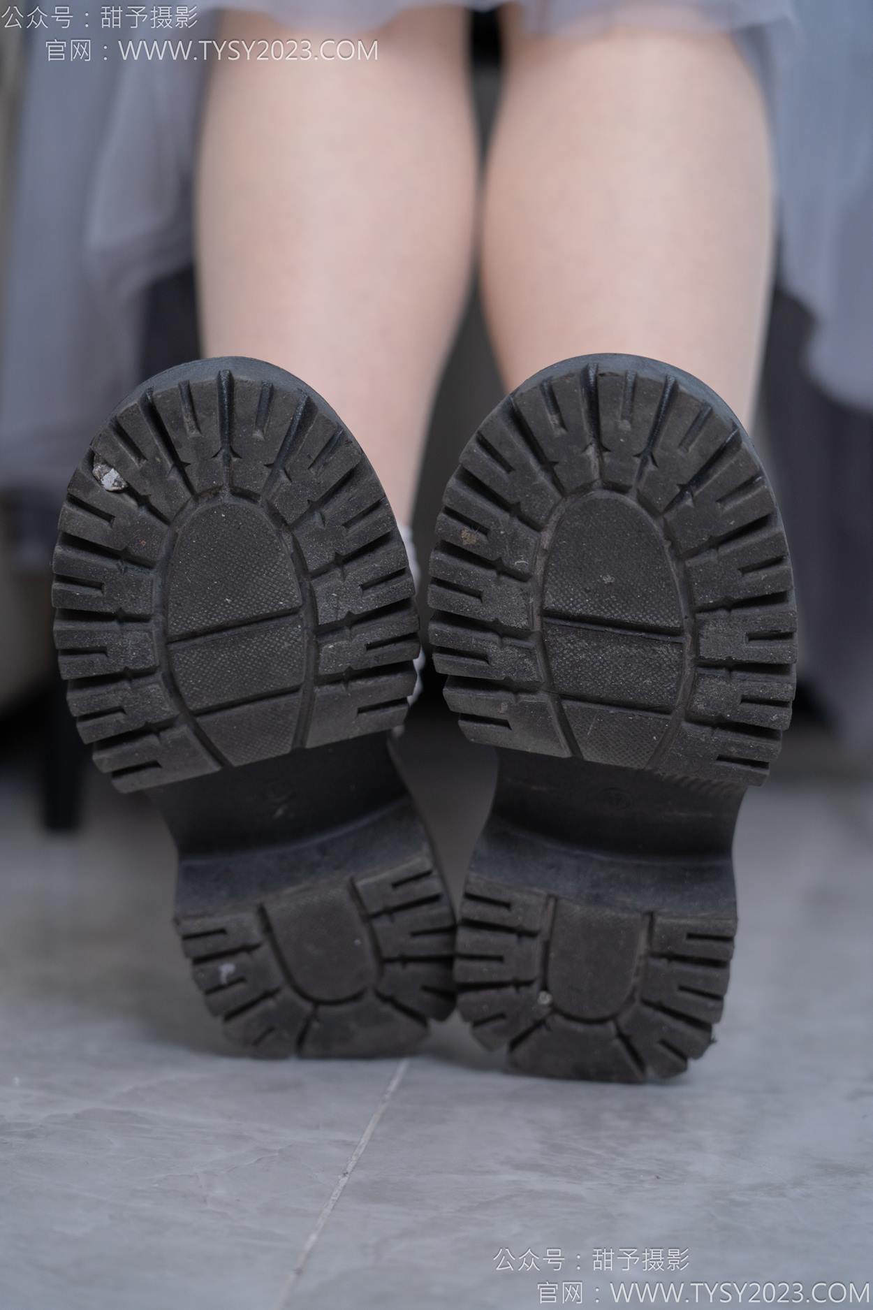 图片[26]-甜予摄影 NO.159 杨梅-皮鞋、蕾丝袜、薄肉丝[88P] – 速更版-美库