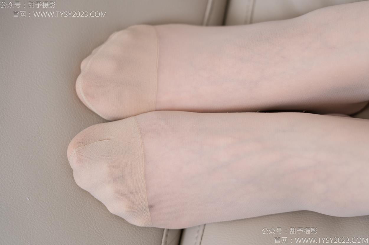 图片[80]-甜予摄影 NO.159 杨梅-皮鞋、蕾丝袜、薄肉丝[88P] – 速更版-美库