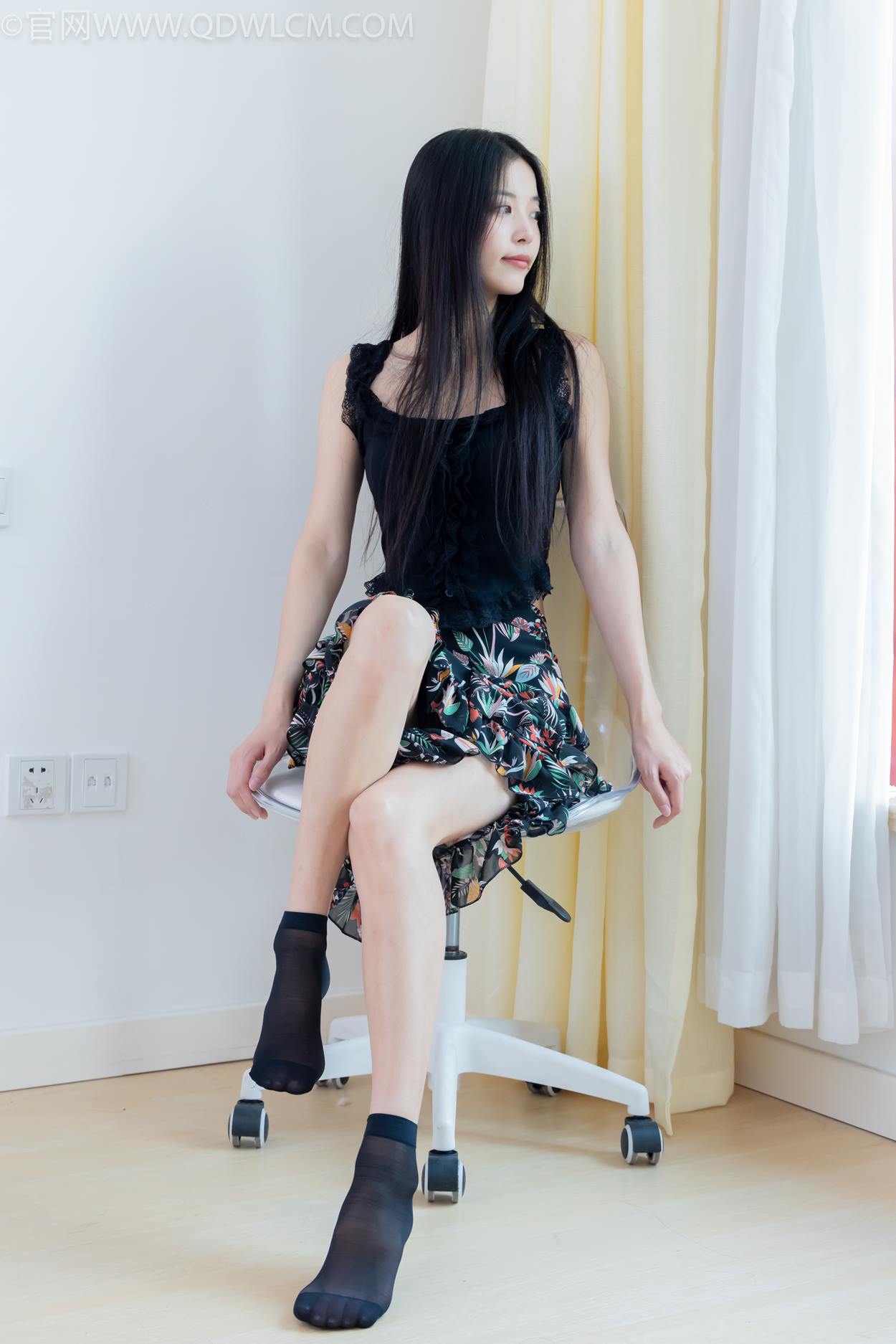 图片[25]-物恋传媒 NO.2332 茯苓-短靴、短黑丝、裸足[124P] – 速更版-美库