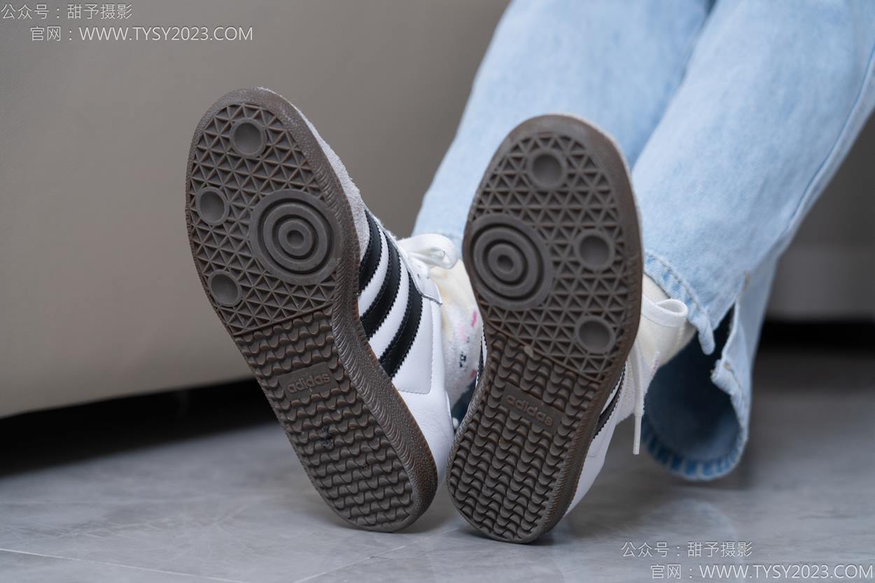 图片[13]-甜予摄影 NO.160 番茄-板鞋、印花棉袜、裸足[105P] – 速更版-美库