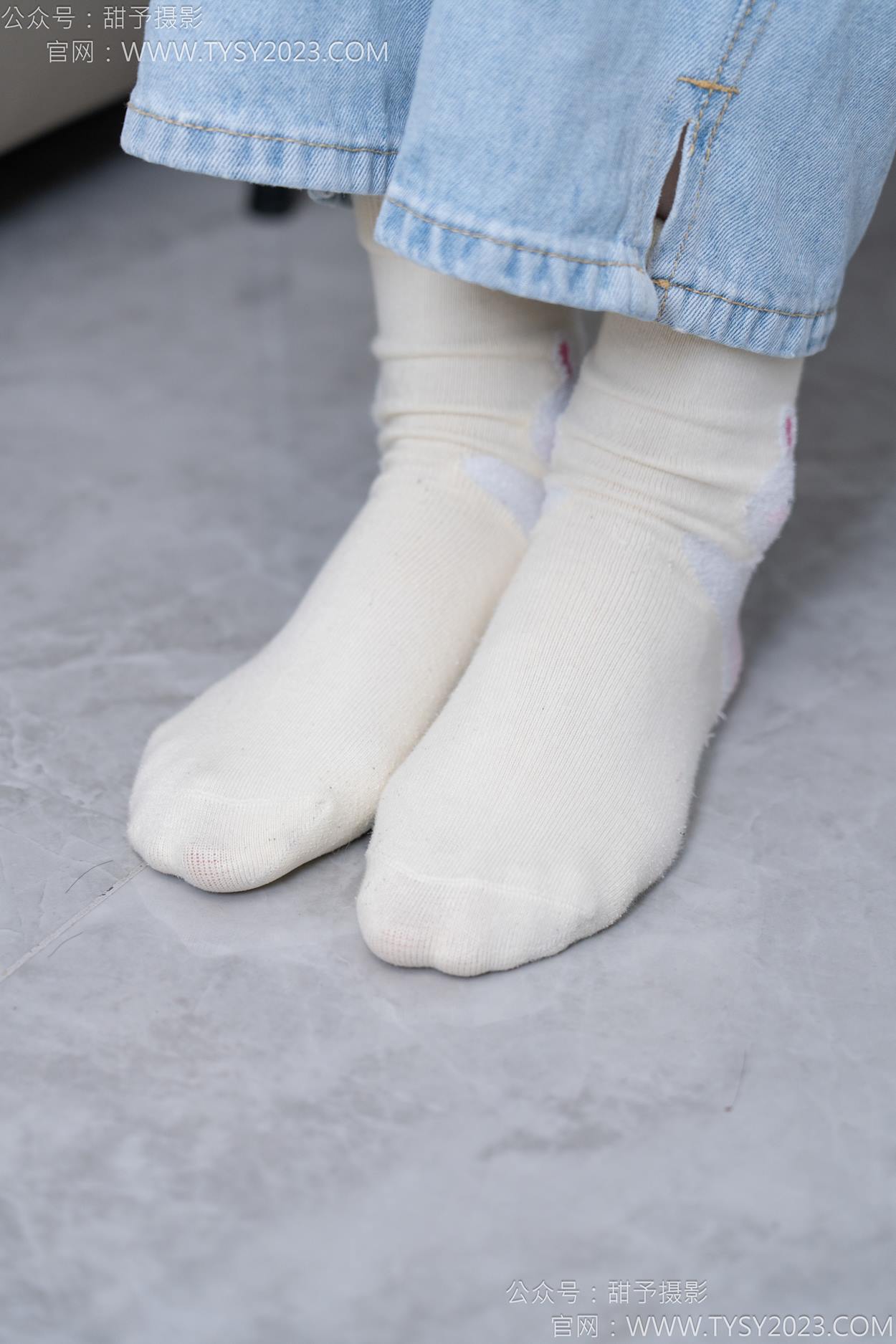 图片[23]-甜予摄影 NO.160 番茄-板鞋、印花棉袜、裸足[105P] – 速更版-美库