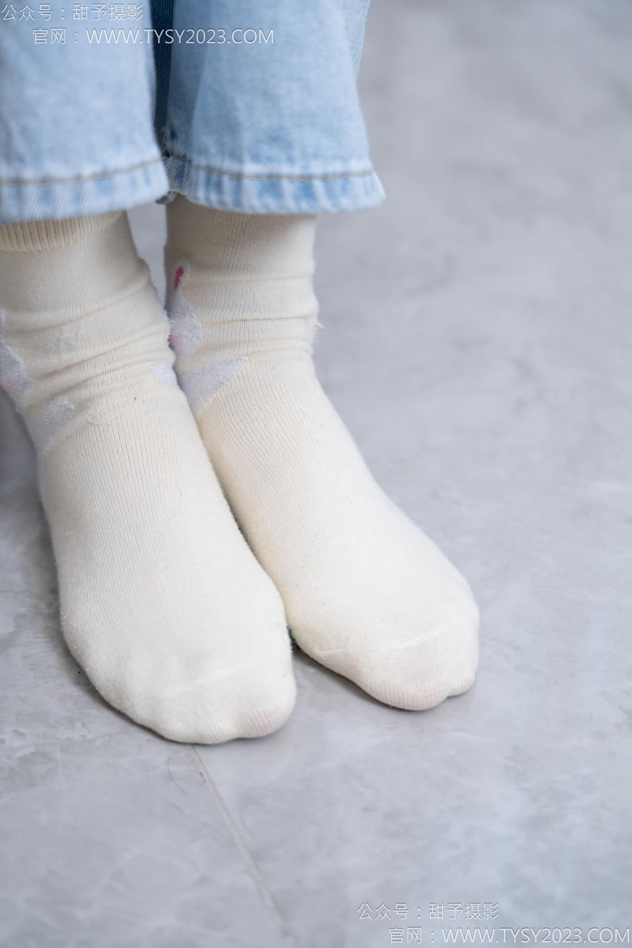 图片[26]-甜予摄影 NO.160 番茄-板鞋、印花棉袜、裸足[105P] – 速更版-美库