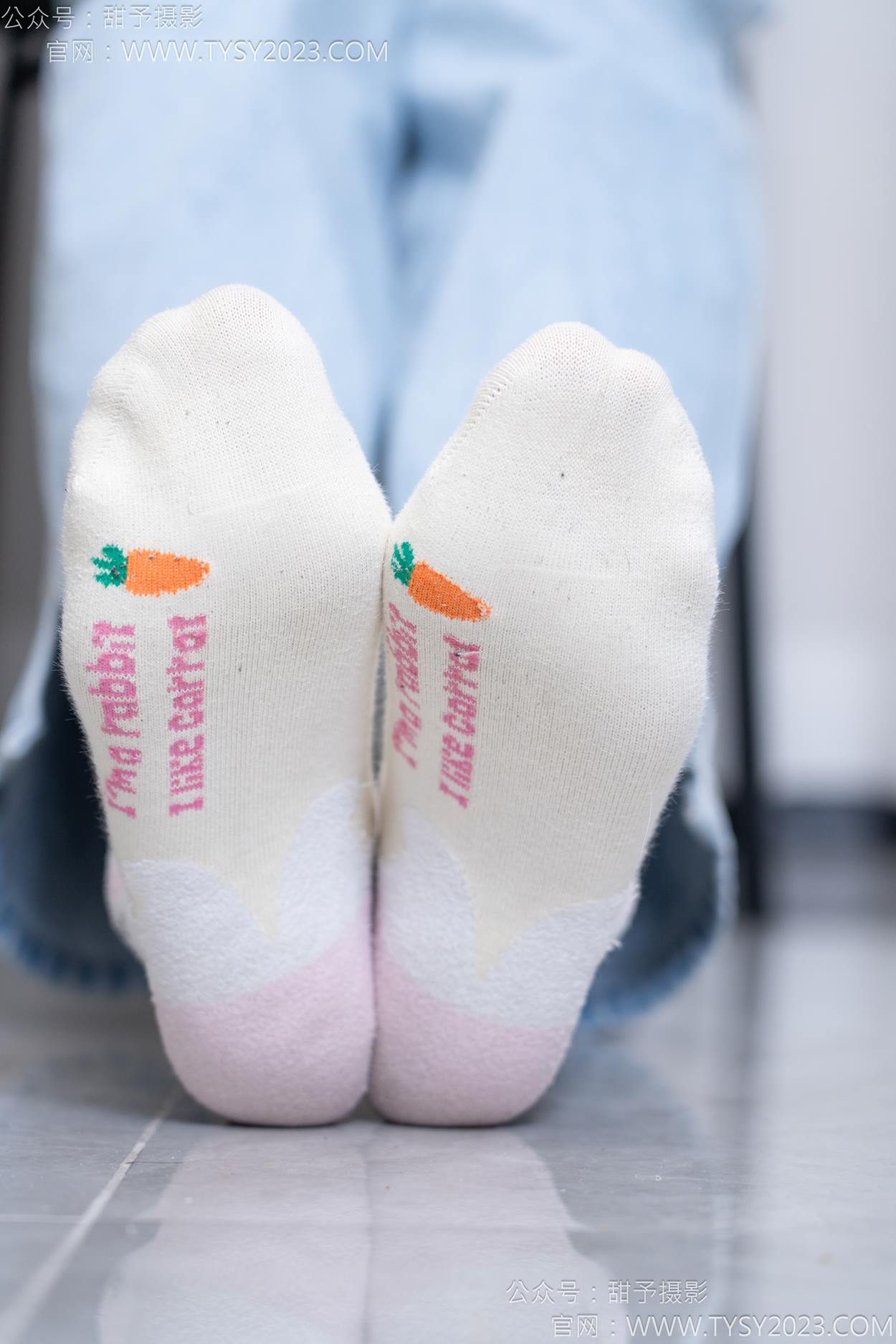 图片[29]-甜予摄影 NO.160 番茄-板鞋、印花棉袜、裸足[105P] – 速更版-美库