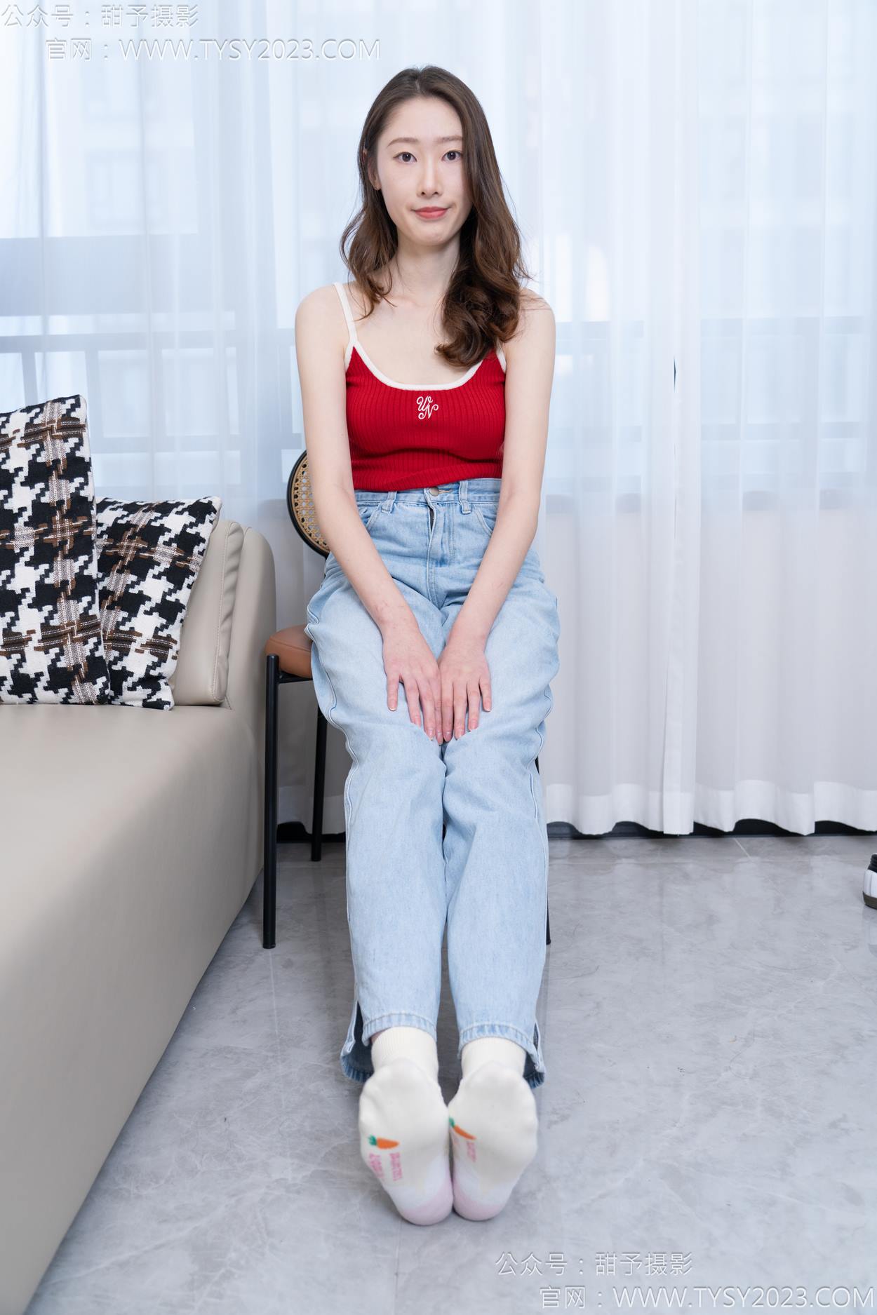 图片[31]-甜予摄影 NO.160 番茄-板鞋、印花棉袜、裸足[105P] – 速更版-美库