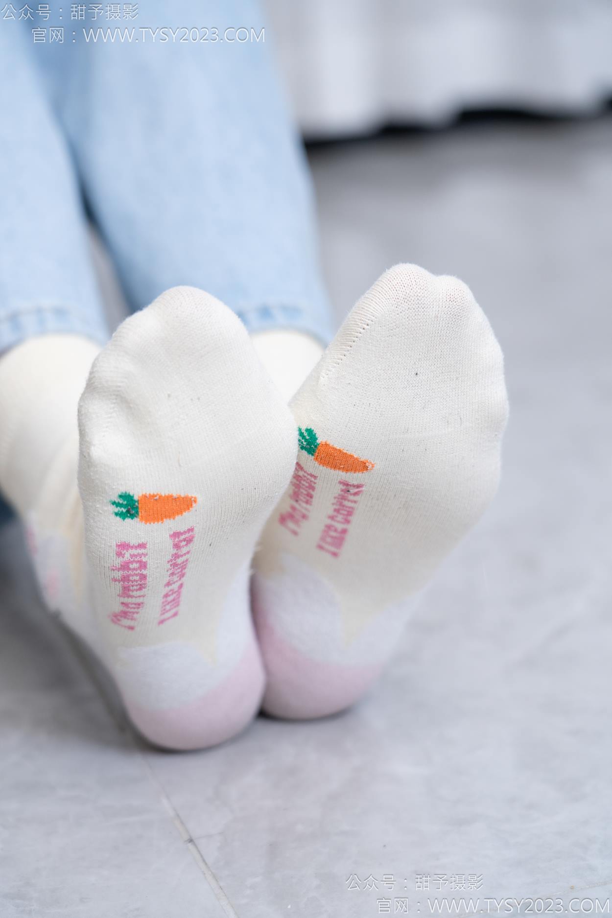 图片[32]-甜予摄影 NO.160 番茄-板鞋、印花棉袜、裸足[105P] – 速更版-美库