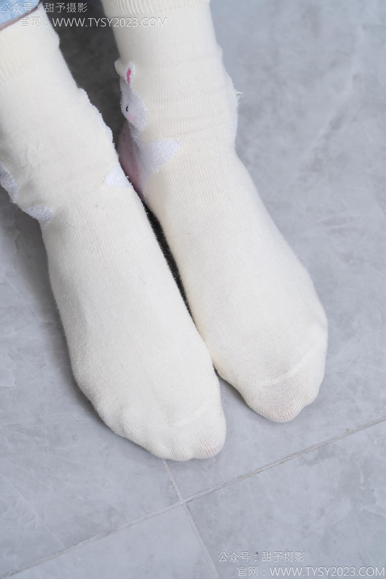 图片[33]-甜予摄影 NO.160 番茄-板鞋、印花棉袜、裸足[105P] – 速更版-美库