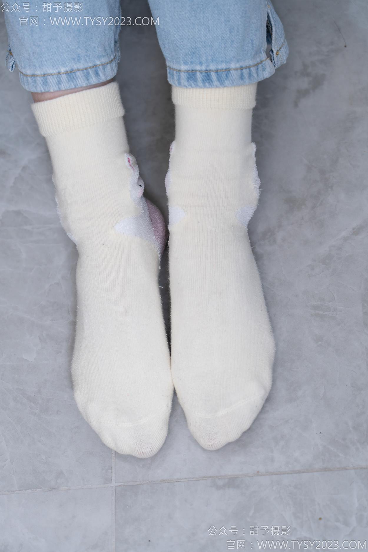 图片[36]-甜予摄影 NO.160 番茄-板鞋、印花棉袜、裸足[105P] – 速更版-美库