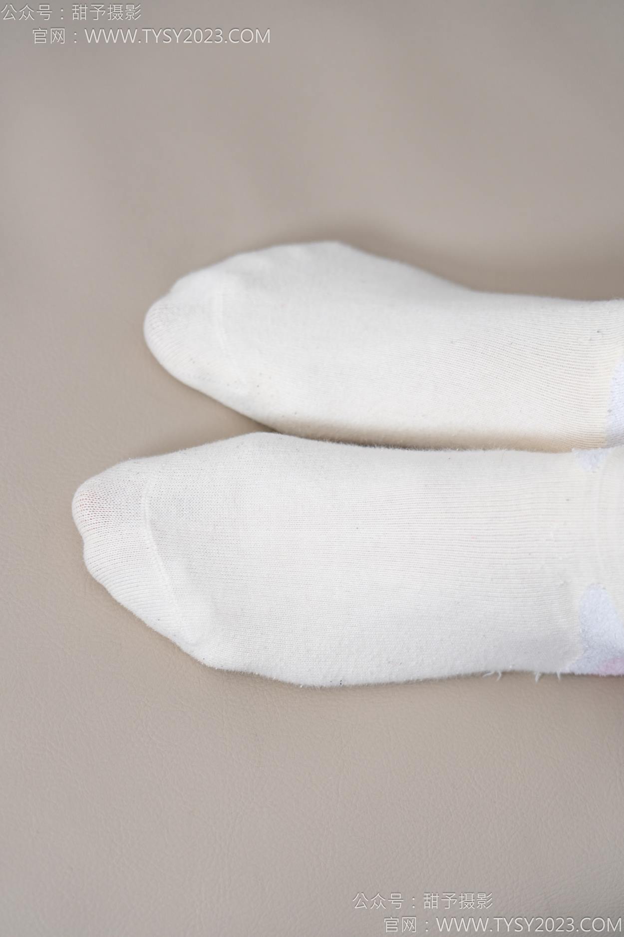 图片[39]-甜予摄影 NO.160 番茄-板鞋、印花棉袜、裸足[105P] – 速更版-美库