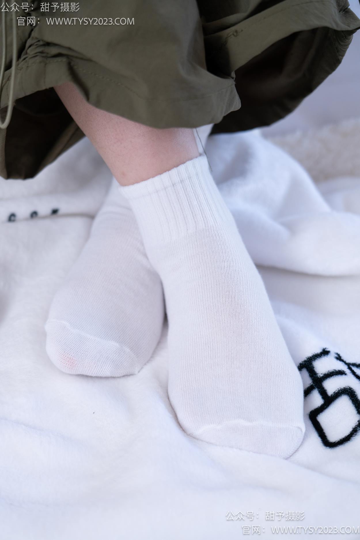 图片[27]-甜予摄影 NO.161 双双-板鞋、白棉袜、裸足[86P] – 速更版-美库