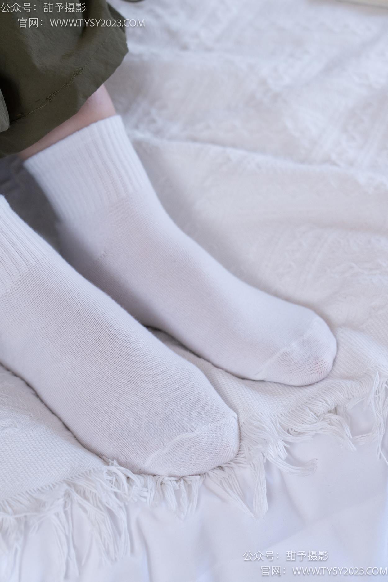 图片[40]-甜予摄影 NO.161 双双-板鞋、白棉袜、裸足[86P] – 速更版-美库