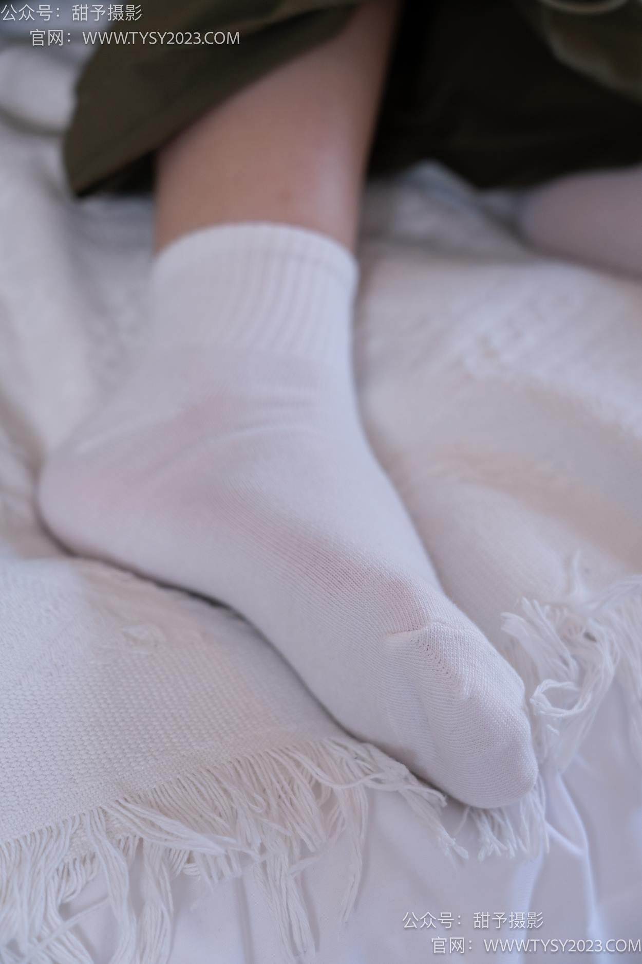 图片[47]-甜予摄影 NO.161 双双-板鞋、白棉袜、裸足[86P] – 速更版-美库