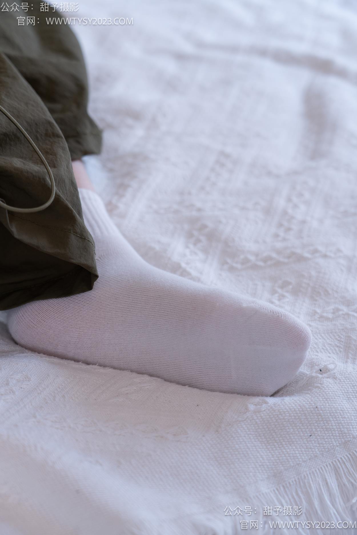 图片[48]-甜予摄影 NO.161 双双-板鞋、白棉袜、裸足[86P] – 速更版-美库