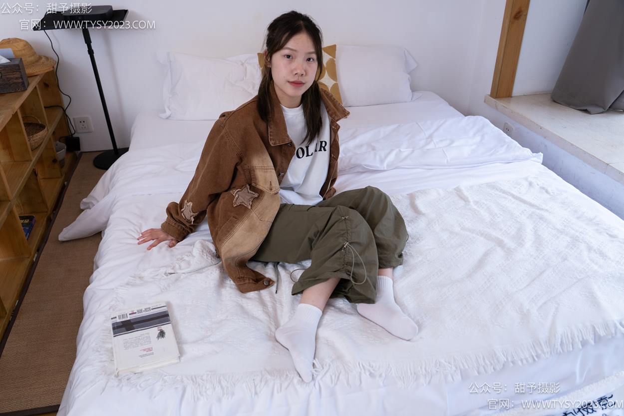 图片[49]-甜予摄影 NO.161 双双-板鞋、白棉袜、裸足[86P] – 速更版-美库