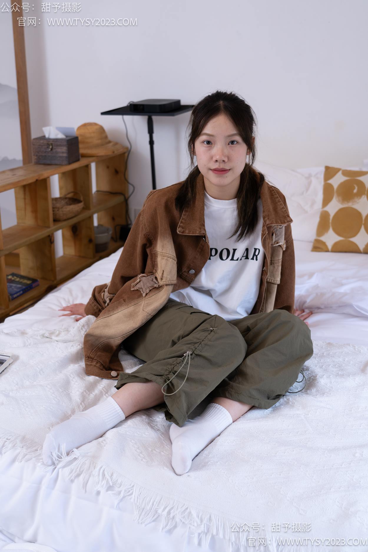 图片[51]-甜予摄影 NO.161 双双-板鞋、白棉袜、裸足[86P] – 速更版-美库