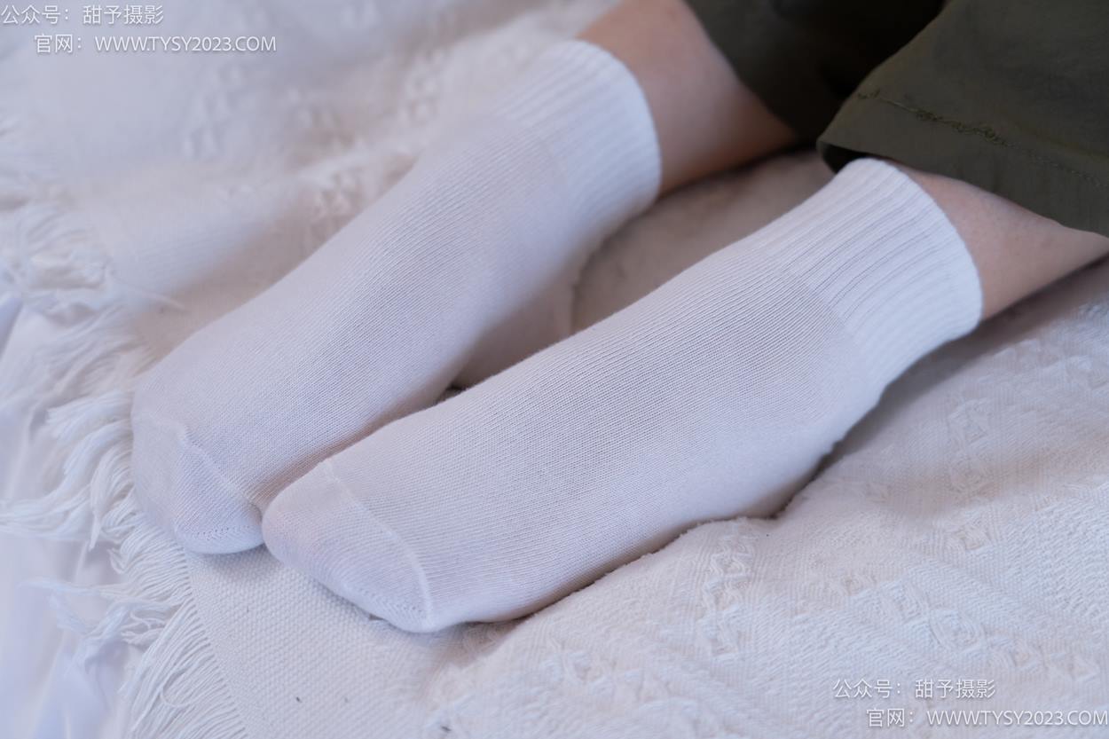 图片[57]-甜予摄影 NO.161 双双-板鞋、白棉袜、裸足[86P] – 速更版-美库