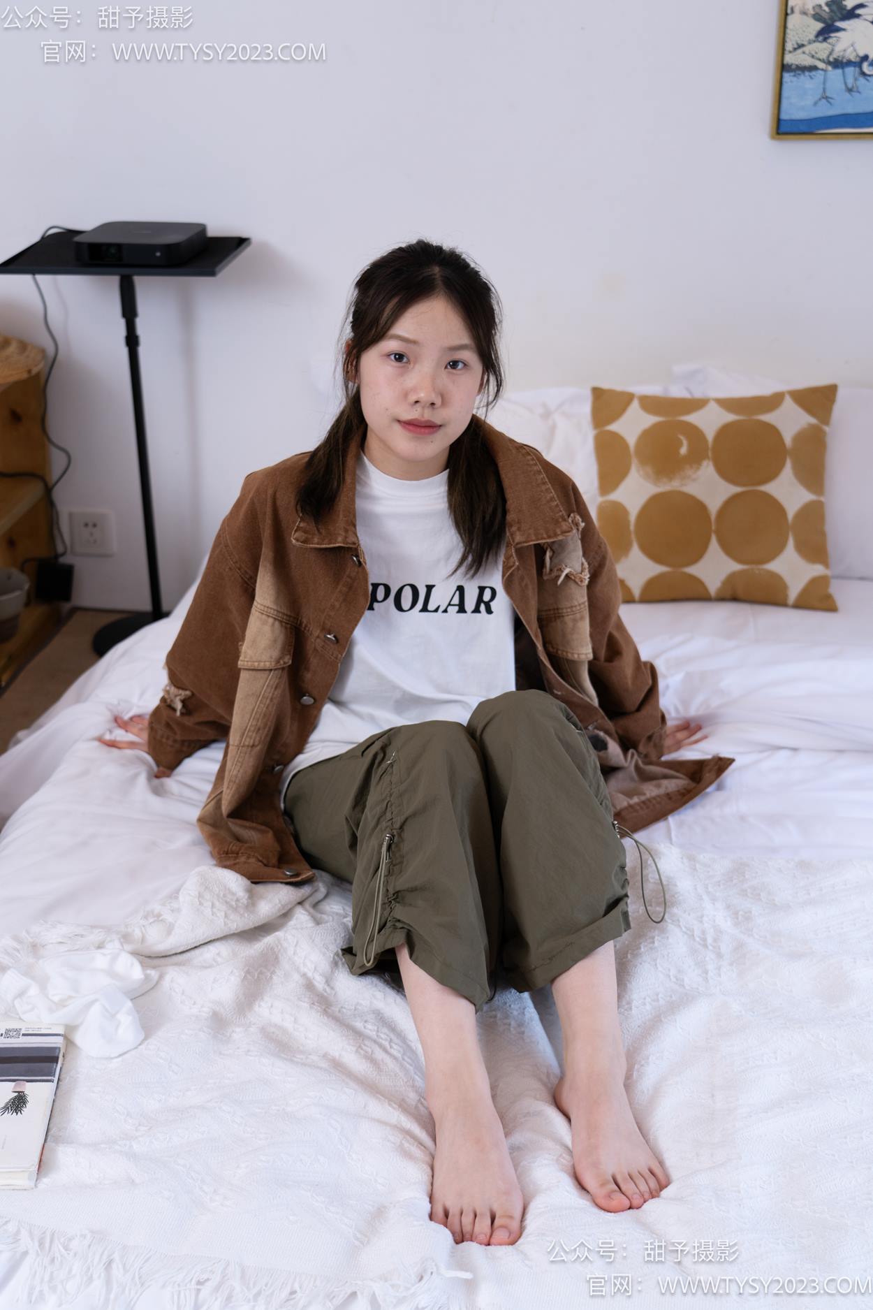 图片[63]-甜予摄影 NO.161 双双-板鞋、白棉袜、裸足[86P] – 速更版-美库
