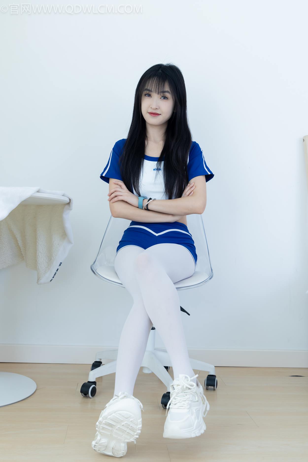 图片[25]-物恋传媒 NO.2334 嘉木-运动鞋、厚白丝、裸足、裸足[190P] – 速更版-美库