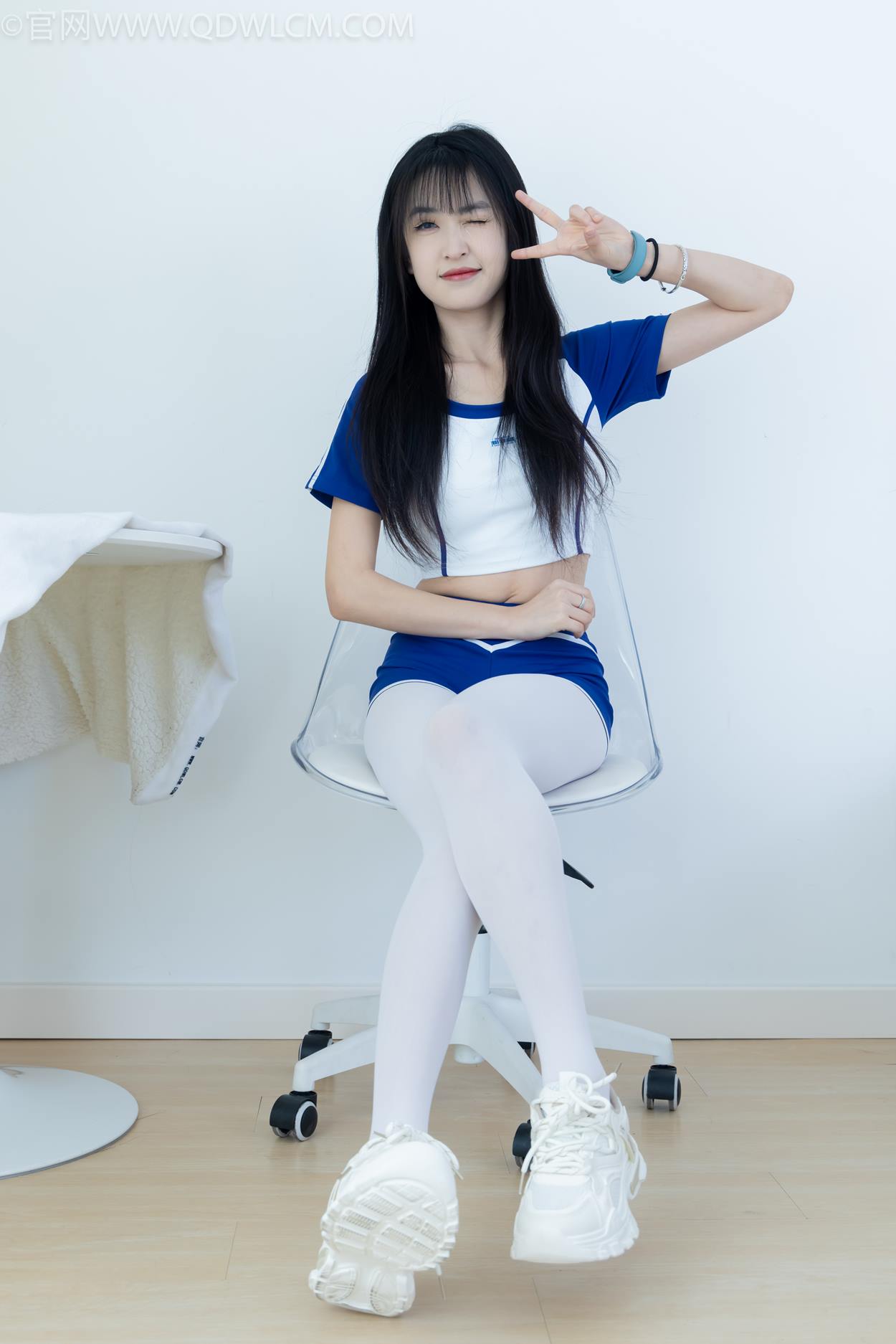 图片[26]-物恋传媒 NO.2334 嘉木-运动鞋、厚白丝、裸足、裸足[190P] – 速更版-美库