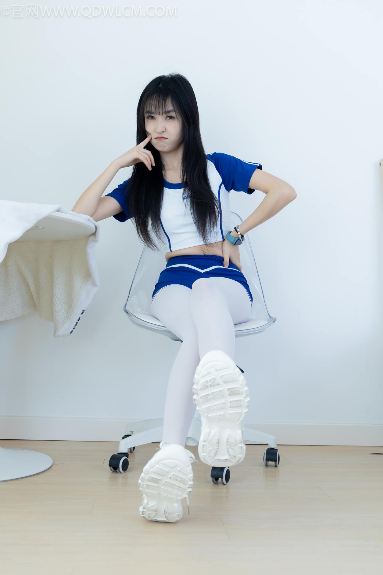 图片[30]-物恋传媒 NO.2334 嘉木-运动鞋、厚白丝、裸足、裸足[190P] – 速更版-美库