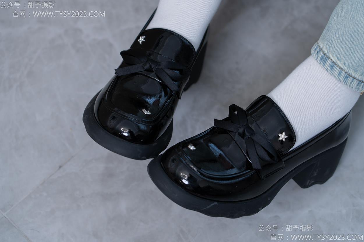 图片[13]-甜予摄影 NO.162 知知-皮鞋、白棉袜、裸足[84P] – 速更版-美库