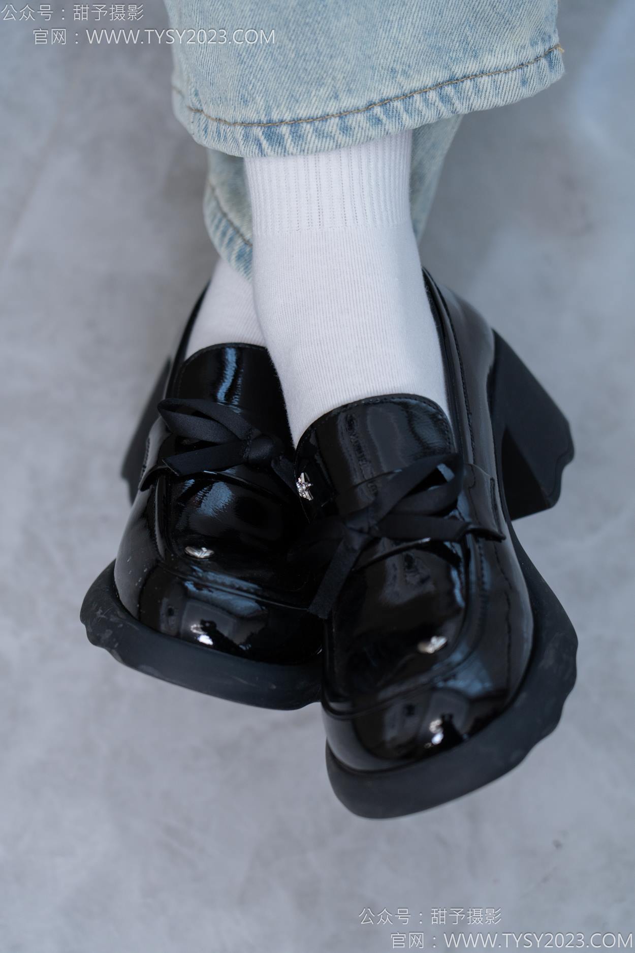 图片[16]-甜予摄影 NO.162 知知-皮鞋、白棉袜、裸足[84P] – 速更版-美库