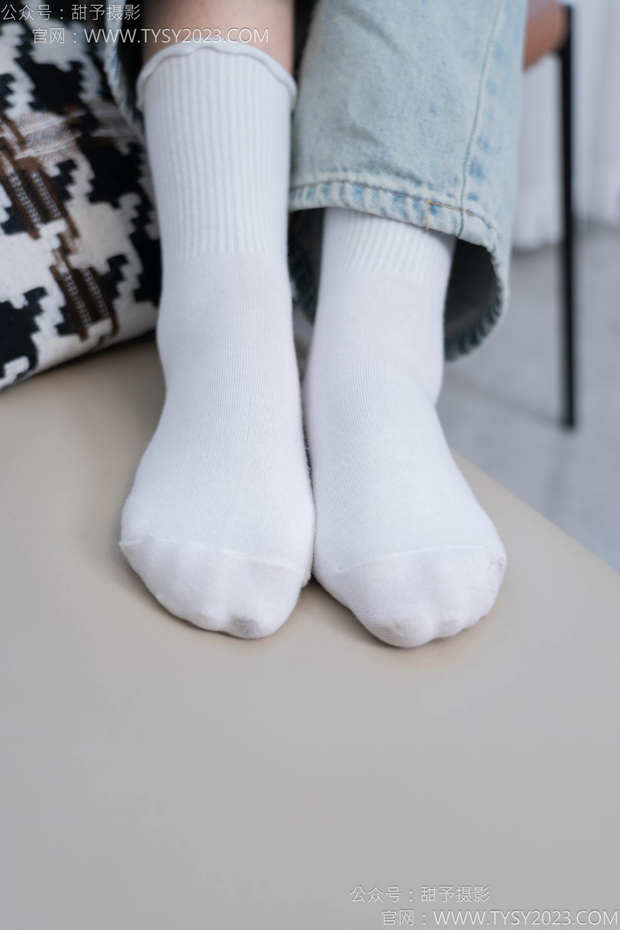 图片[37]-甜予摄影 NO.162 知知-皮鞋、白棉袜、裸足[84P] – 速更版-美库