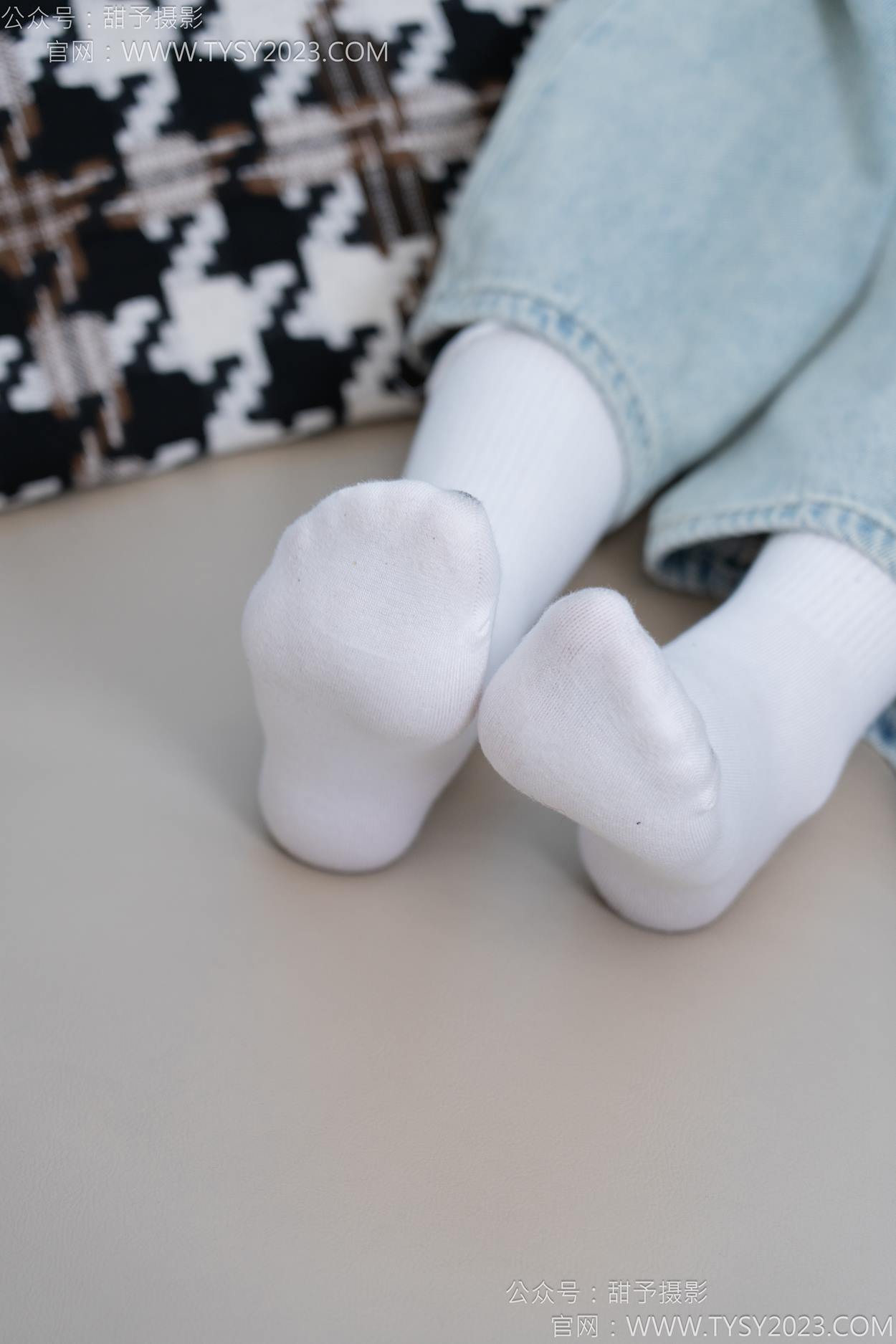 图片[50]-甜予摄影 NO.162 知知-皮鞋、白棉袜、裸足[84P] – 速更版-美库