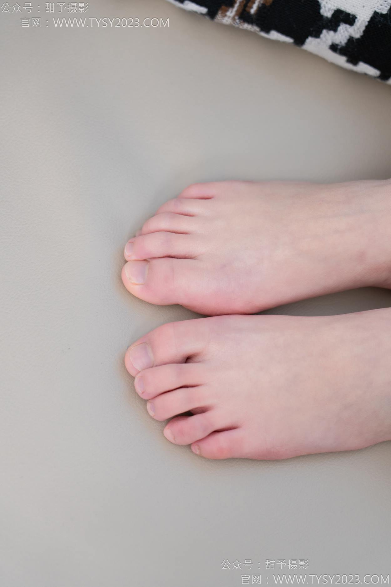 图片[57]-甜予摄影 NO.162 知知-皮鞋、白棉袜、裸足[84P] – 速更版-美库