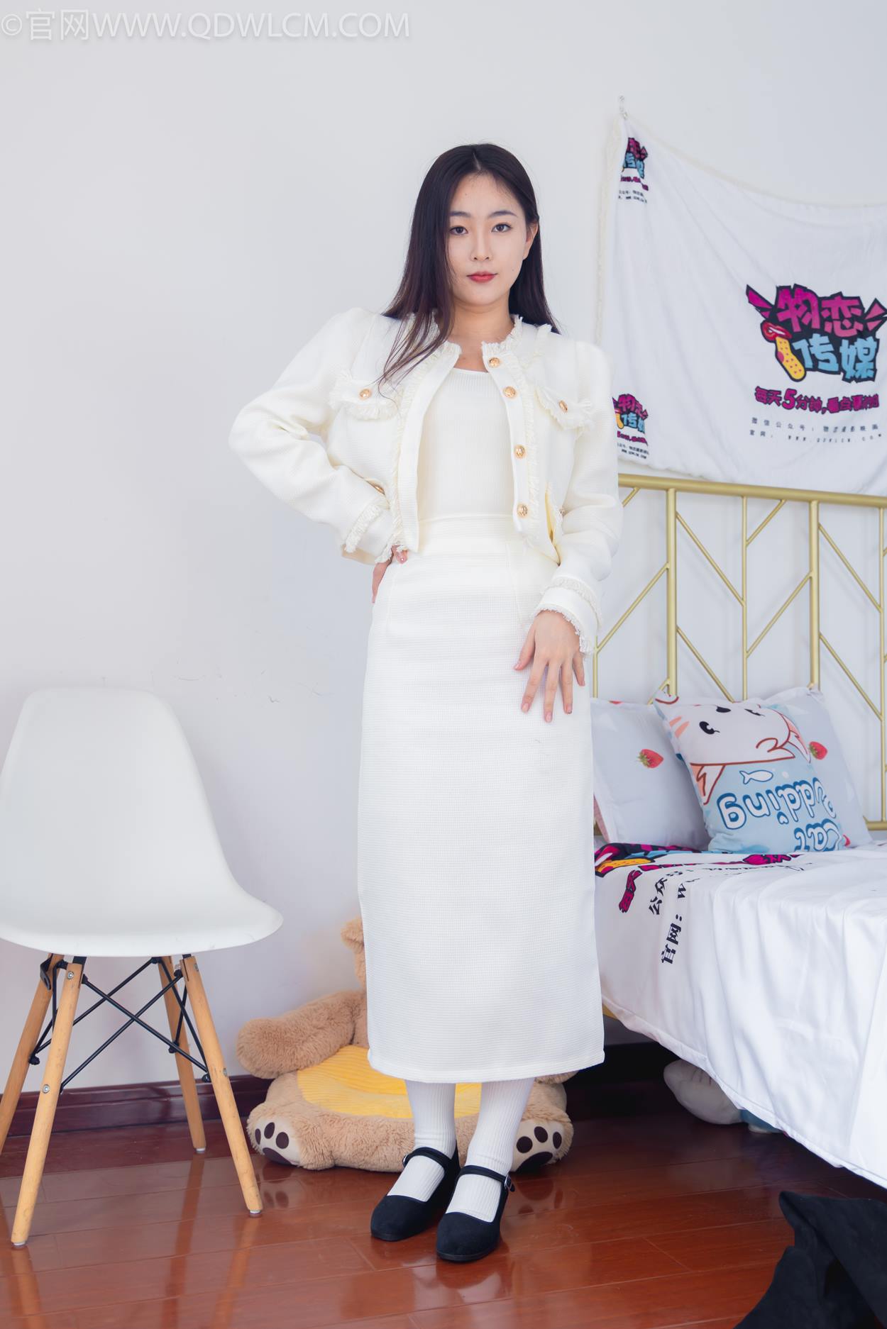 图片[21]-物恋传媒 NO.2335 美兔-布鞋、长靴、白棉袜、薄肉丝[175P] – 速更版-美库