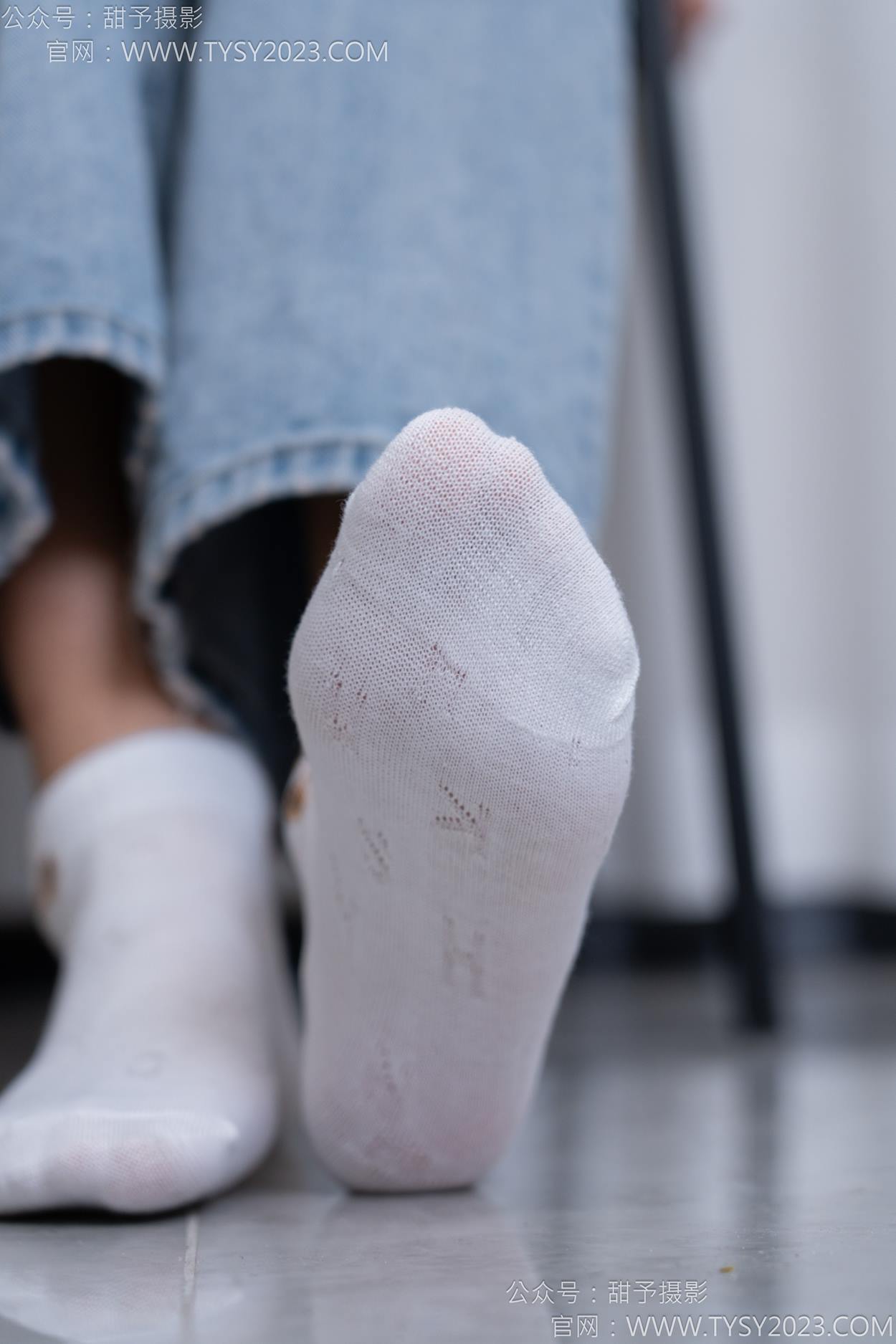 图片[31]-甜予摄影 NO.163 娃娃-板鞋、白棉袜、裸足[90P] – 速更版-美库