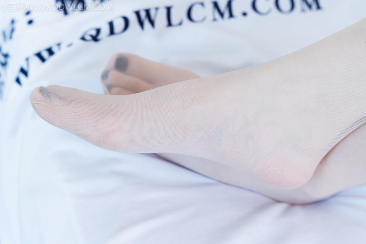 图片[14]-物恋传媒 NO.2336 樱桃-三双高跟鞋、薄肉丝、裸足[128P] – 速更版-美库