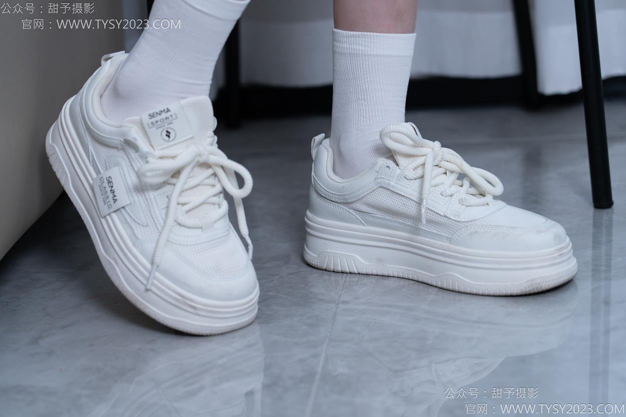 图片[15]-甜予摄影 NO.164 珞珞-板鞋、白棉袜、裸足[110P] – 速更版-美库