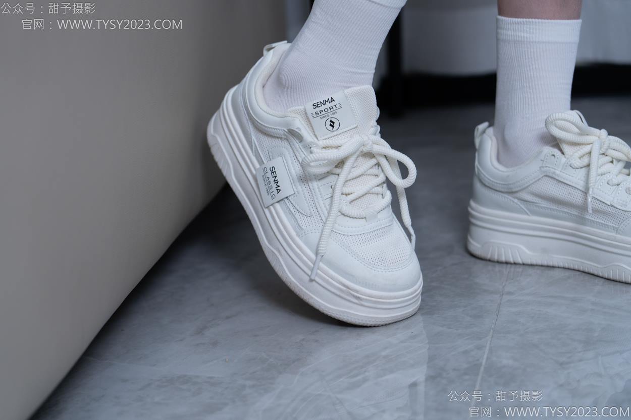 图片[16]-甜予摄影 NO.164 珞珞-板鞋、白棉袜、裸足[110P] – 速更版-美库