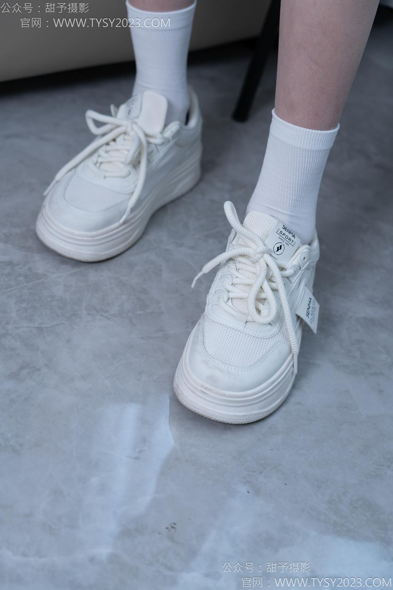 图片[17]-甜予摄影 NO.164 珞珞-板鞋、白棉袜、裸足[110P] – 速更版-美库