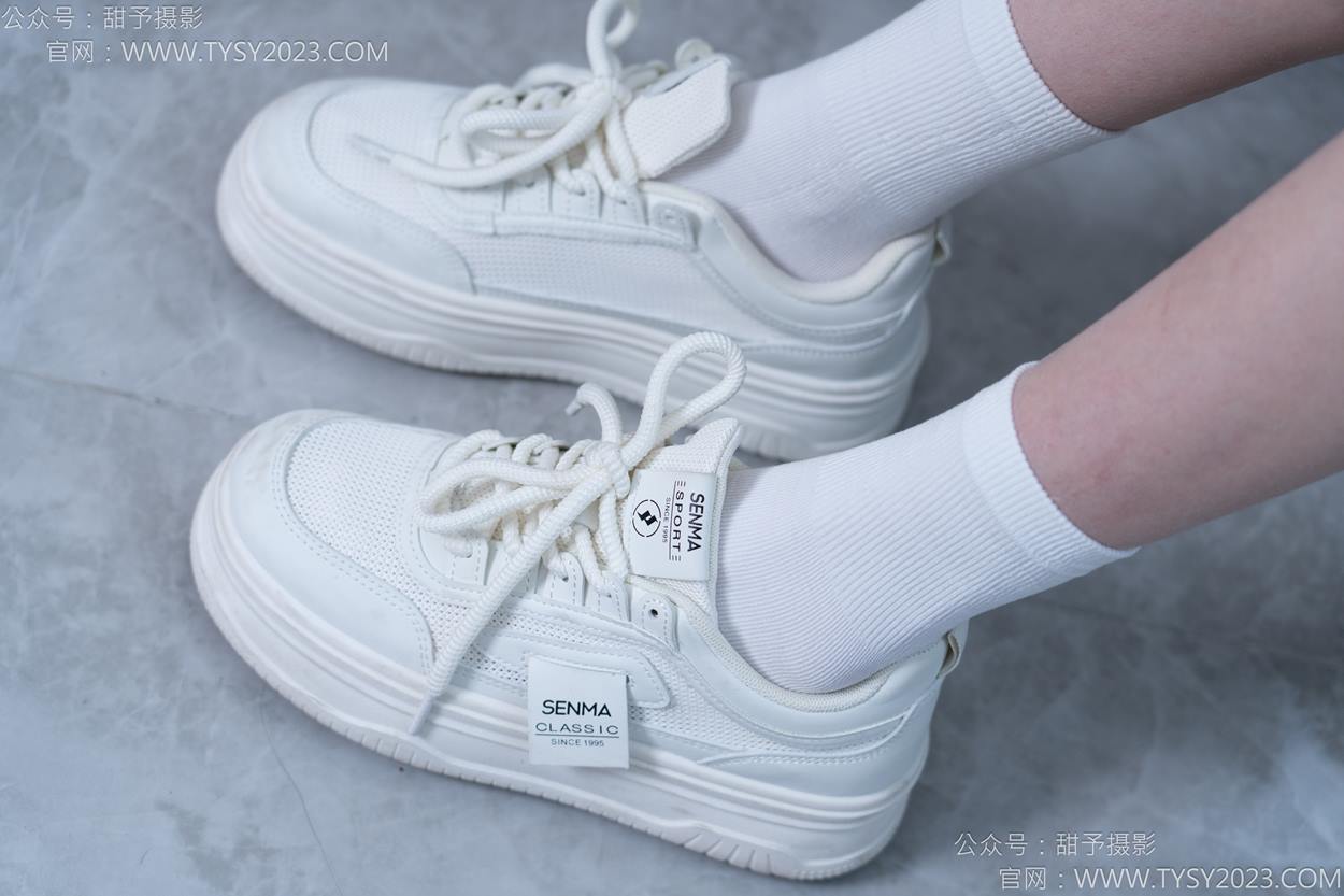 图片[20]-甜予摄影 NO.164 珞珞-板鞋、白棉袜、裸足[110P] – 速更版-美库