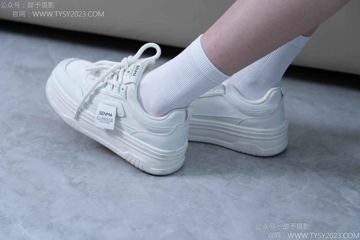 图片[21]-甜予摄影 NO.164 珞珞-板鞋、白棉袜、裸足[110P] – 速更版-美库