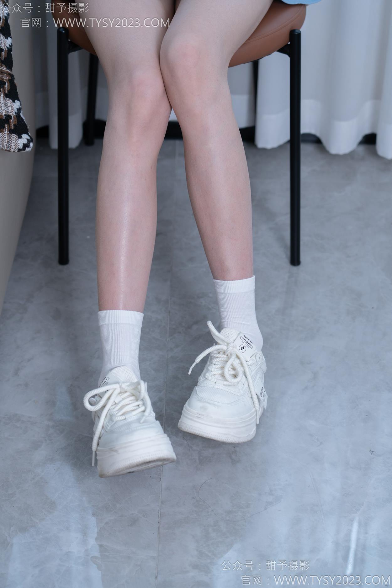 图片[27]-甜予摄影 NO.164 珞珞-板鞋、白棉袜、裸足[110P] – 速更版-美库