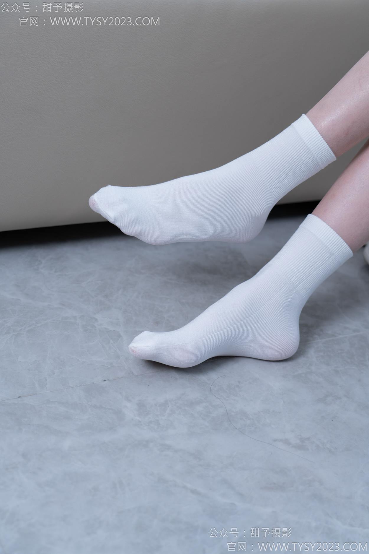 图片[39]-甜予摄影 NO.164 珞珞-板鞋、白棉袜、裸足[110P] – 速更版-美库