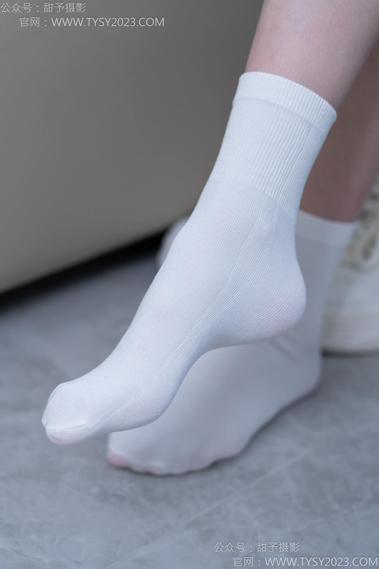 图片[42]-甜予摄影 NO.164 珞珞-板鞋、白棉袜、裸足[110P] – 速更版-美库