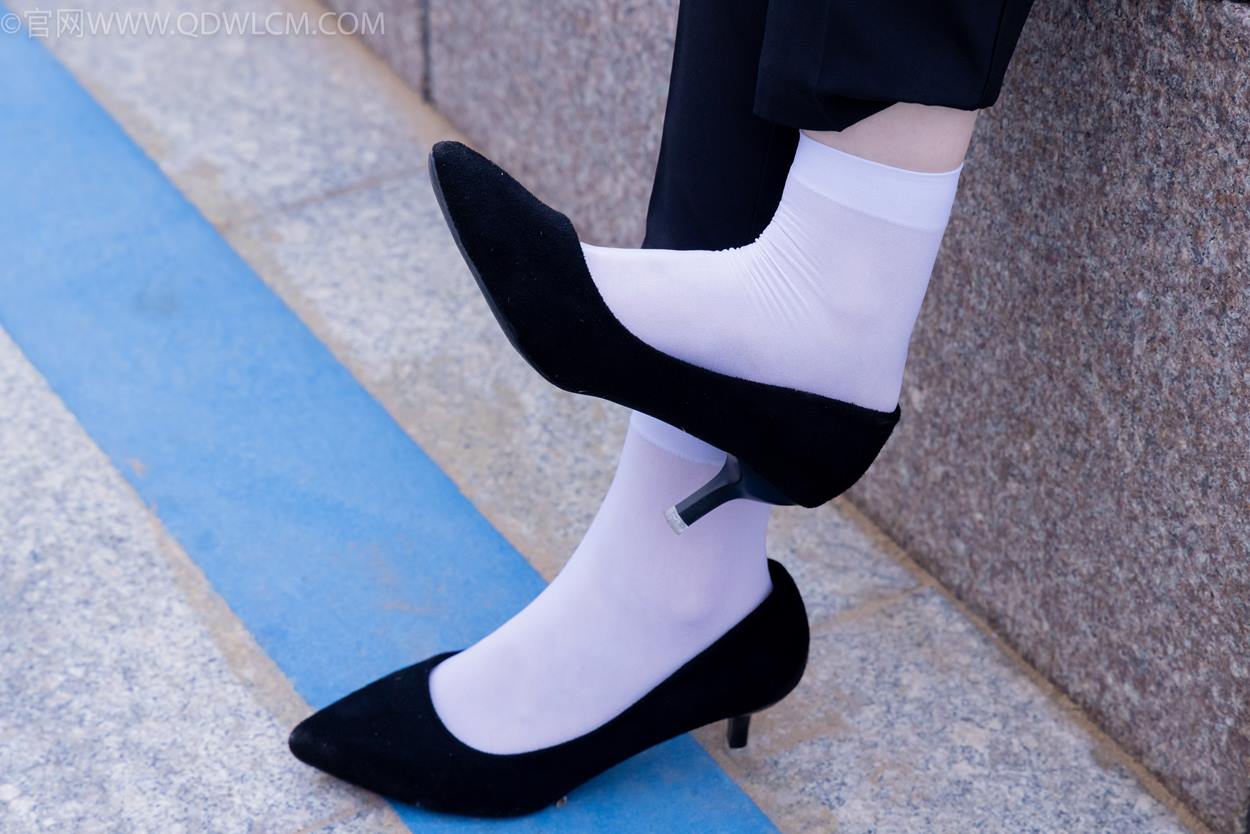 图片[111]-物恋传媒 NO.2337 小酒-高跟鞋、短黑丝、短白丝[110P] – 速更版-美库